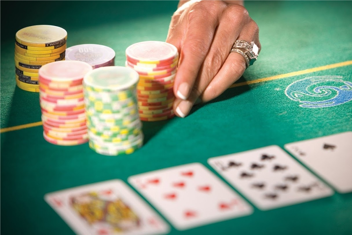 Sjednoťte svět prostřednictvím hry Poker